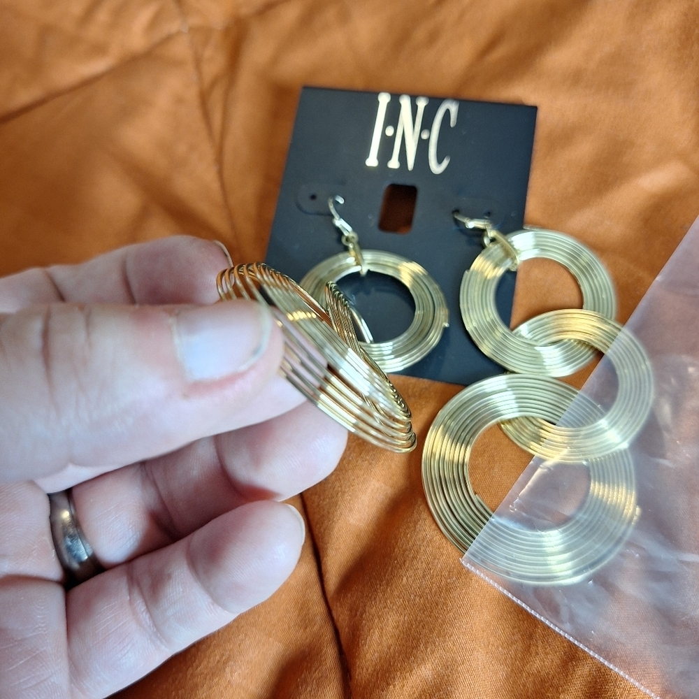 INC ROUND DANGLING EARRINGS - Picture 3 of 4